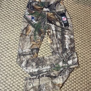 Brand New Camouflage Leggings Zumbaz NFL real tree Size SMALL